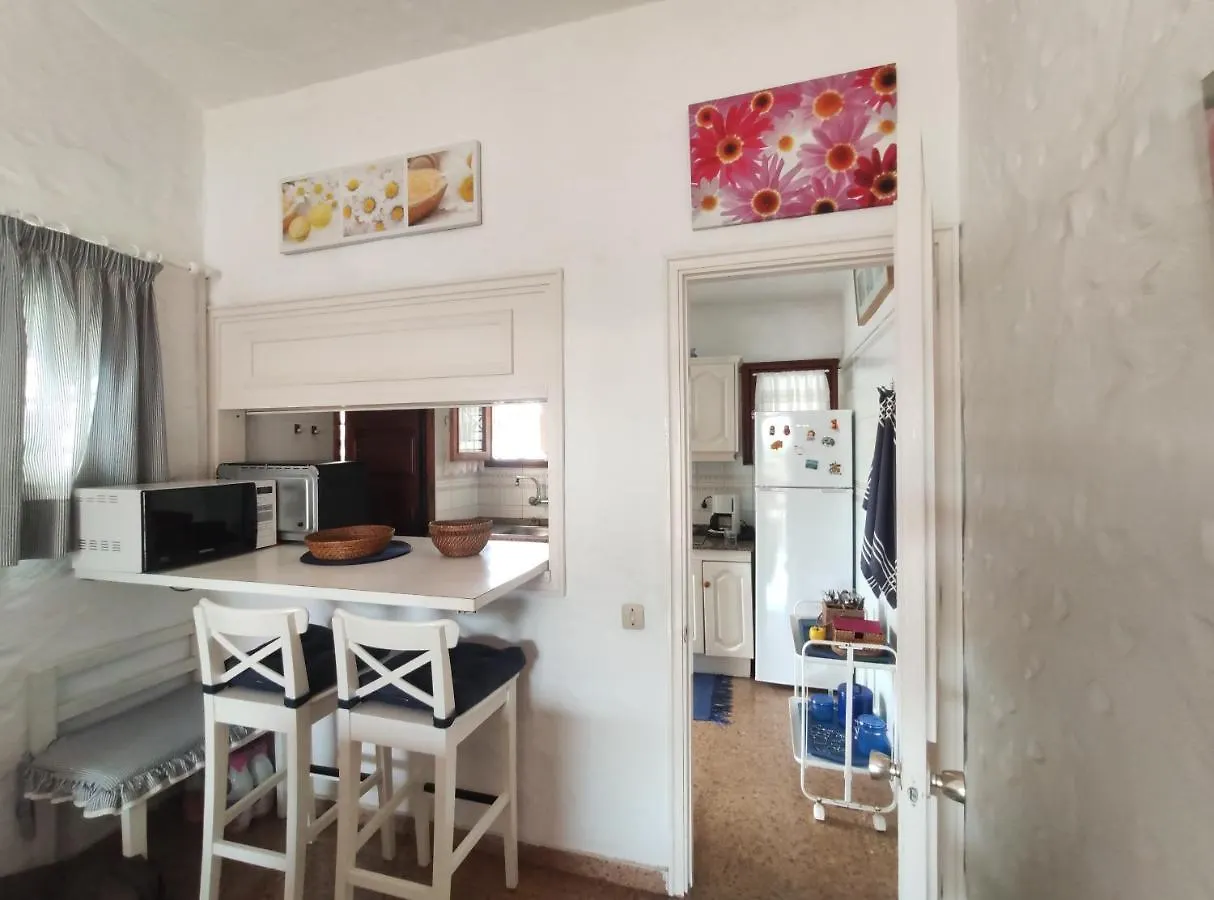 Сasa de vacaciones Lovely 2 Bedroom Bungalow With Parking Maspalomas  España