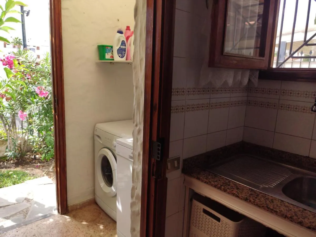 Lovely 2 Bedroom Bungalow With Parking Maspalomas  0*, Maspalomas (Gran Canaria)