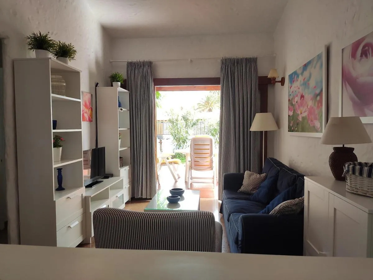 Lovely 2 Bedroom Bungalow With Parking Maspalomas  Сasa de vacaciones