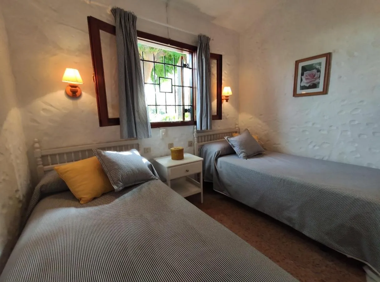 Lovely 2 Bedroom Bungalow With Parking Maspalomas  España